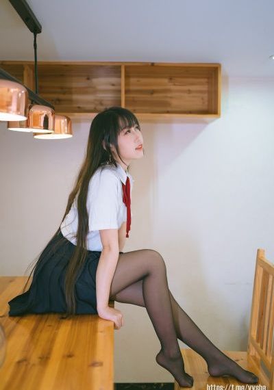 半夜睡不着想看点害羞的_1080高清迅雷在线观看